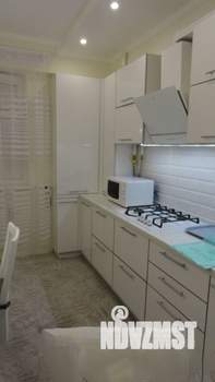 1-к квартира, посуточно, 40м2, 1/10 этаж