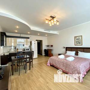 Студия квартира, посуточно, 42м2, 3/9 этаж