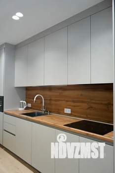 Студия квартира, посуточно, 44м2, 2/5 этаж