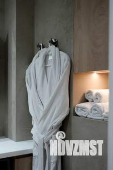 Студия квартира, посуточно, 44м2, 2/5 этаж