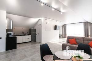 Студия квартира, посуточно, 72м2, 3/3 этаж