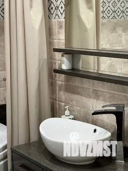 2-к квартира, посуточно, 65м2, 8/10 этаж