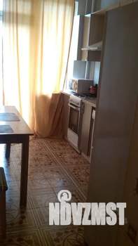 1-к квартира, посуточно, 38м2, 2/10 этаж