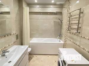 1-к квартира, посуточно, 53м2, 4/10 этаж