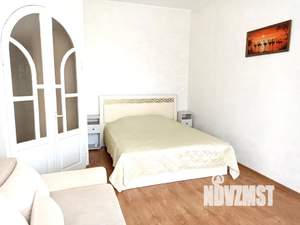 1-к квартира, посуточно, 35м2, 3/3 этаж