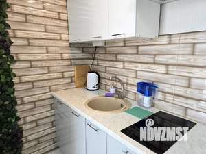 Студия квартира, посуточно, 28м2, 3/4 этаж