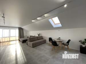 Студия квартира, посуточно, 72м2, 3/3 этаж