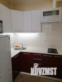 Студия квартира, посуточно, 30м2, 1/3 этаж