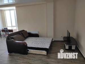 Студия квартира, посуточно, 50м2, 3/5 этаж