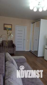 1-к квартира, посуточно, 42м2, 8/10 этаж