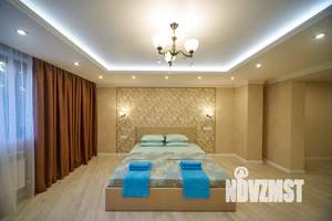 3-к квартира, посуточно, 130м2, 1/10 этаж