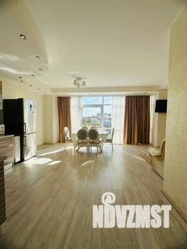 1-к квартира, посуточно, 60м2, 5/10 этаж