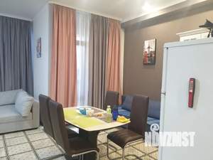 Студия квартира, посуточно, 53м2, 1/3 этаж