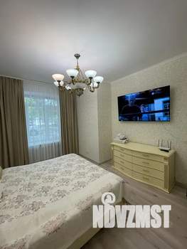 3-к квартира, посуточно, 60м2, 1/3 этаж