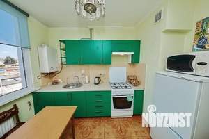 1-к квартира, посуточно, 40м2, 4/6 этаж