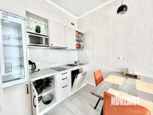 Студия квартира, посуточно, 42м2, 7/10 этаж