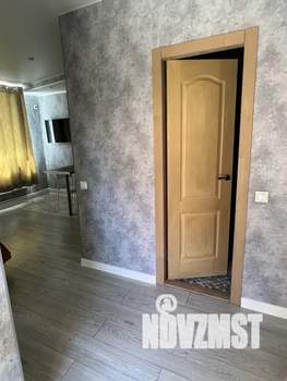 Студия квартира, посуточно, 30м2, 1/3 этаж