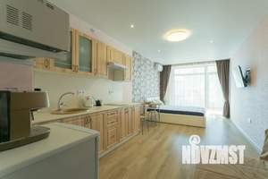 Студия квартира, посуточно, 35м2, 1/5 этаж
