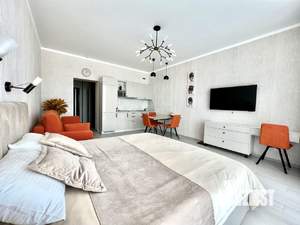 Студия квартира, посуточно, 42м2, 7/10 этаж