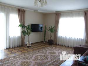 3-к квартира, посуточно, 150м2, 2/2 этаж