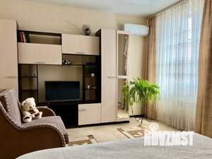 1-к квартира, посуточно, 42м2, 1/1 этаж