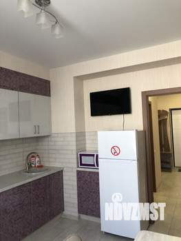 1-к квартира, посуточно, 42м2, 4/10 этаж