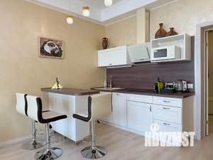 1-к квартира, посуточно, 40м2, 4/10 этаж