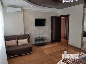 1-к квартира, посуточно, 43м2, 3/9 этаж