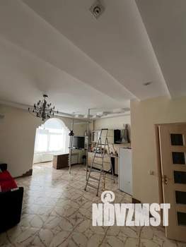 Студия квартира, посуточно, 47м2, 2/5 этаж