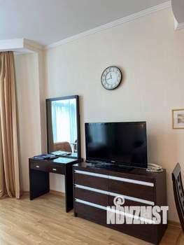 Студия квартира, посуточно, 42м2, 3/9 этаж