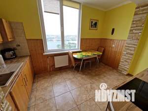 1-к квартира, посуточно, 43м2, 15/16 этаж