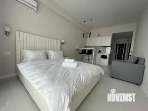 Студия квартира, посуточно, 35м2, 8/10 этаж