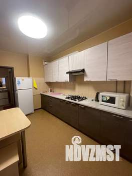 1-к квартира, посуточно, 37м2, 4/10 этаж