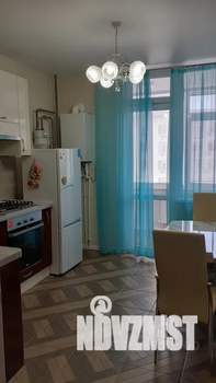 1-к квартира, посуточно, 42м2, 8/10 этаж