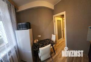 1-к квартира, посуточно, 33м2, 3/3 этаж