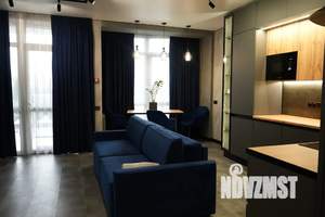 Студия квартира, посуточно, 42м2, 1/5 этаж