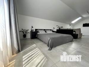 Студия квартира, посуточно, 72м2, 3/3 этаж