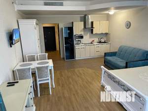 Студия квартира, посуточно, 42м2, 3/9 этаж