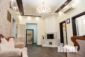 3-к квартира, посуточно, 130м2, 1/3 этаж