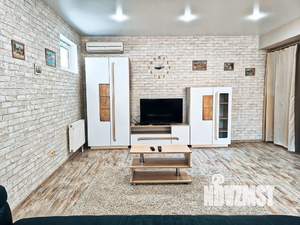 2-к квартира, посуточно, 65м2, 1/3 этаж