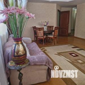 3-к квартира, посуточно, 114м2, 1/3 этаж