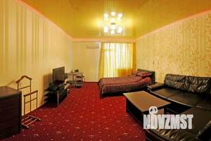 1-к квартира, посуточно, 60м2, 1/1 этаж