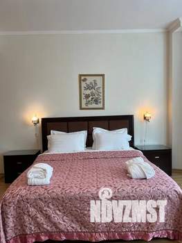 Студия квартира, посуточно, 42м2, 3/9 этаж