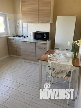 1-к квартира, посуточно, 40м2, 4/9 этаж