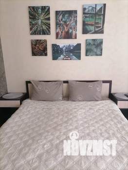 Студия квартира, посуточно, 30м2, 1/3 этаж