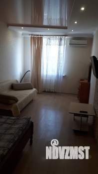 1-к квартира, посуточно, 46м2, 7/10 этаж