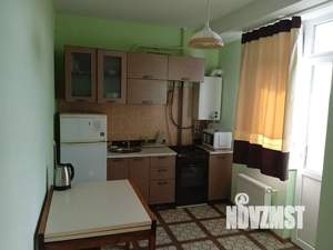 1-к квартира, посуточно, 40м2, 4/10 этаж