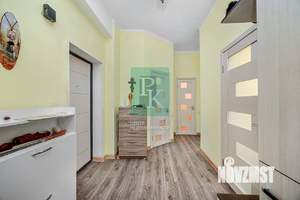 2-к квартира, вторичка, 57м2, 1/5 этаж