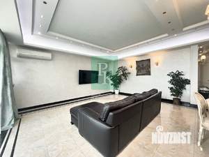 3-к квартира, вторичка, 155м2, 2/5 этаж