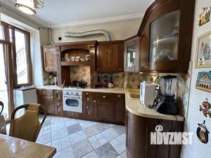 4-к квартира, вторичка, 97м2, 1/2 этаж